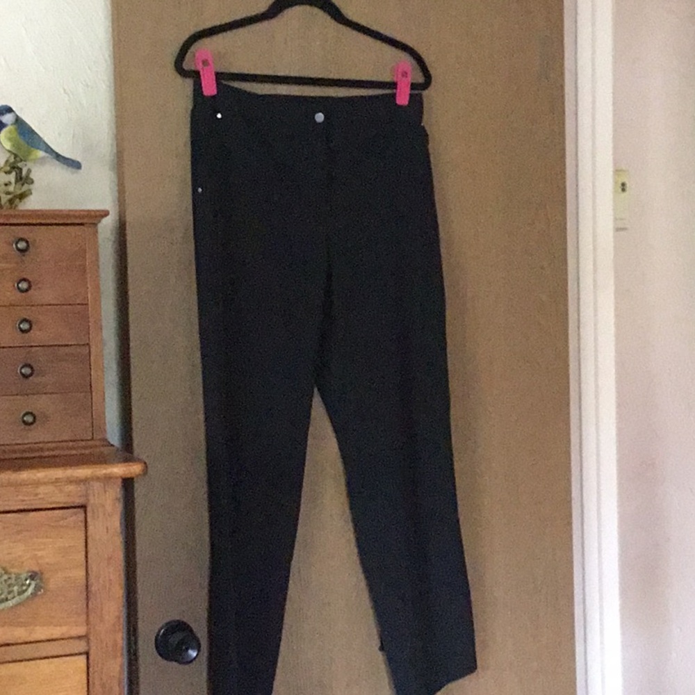 NWOT Chico’s Zenergy Pants